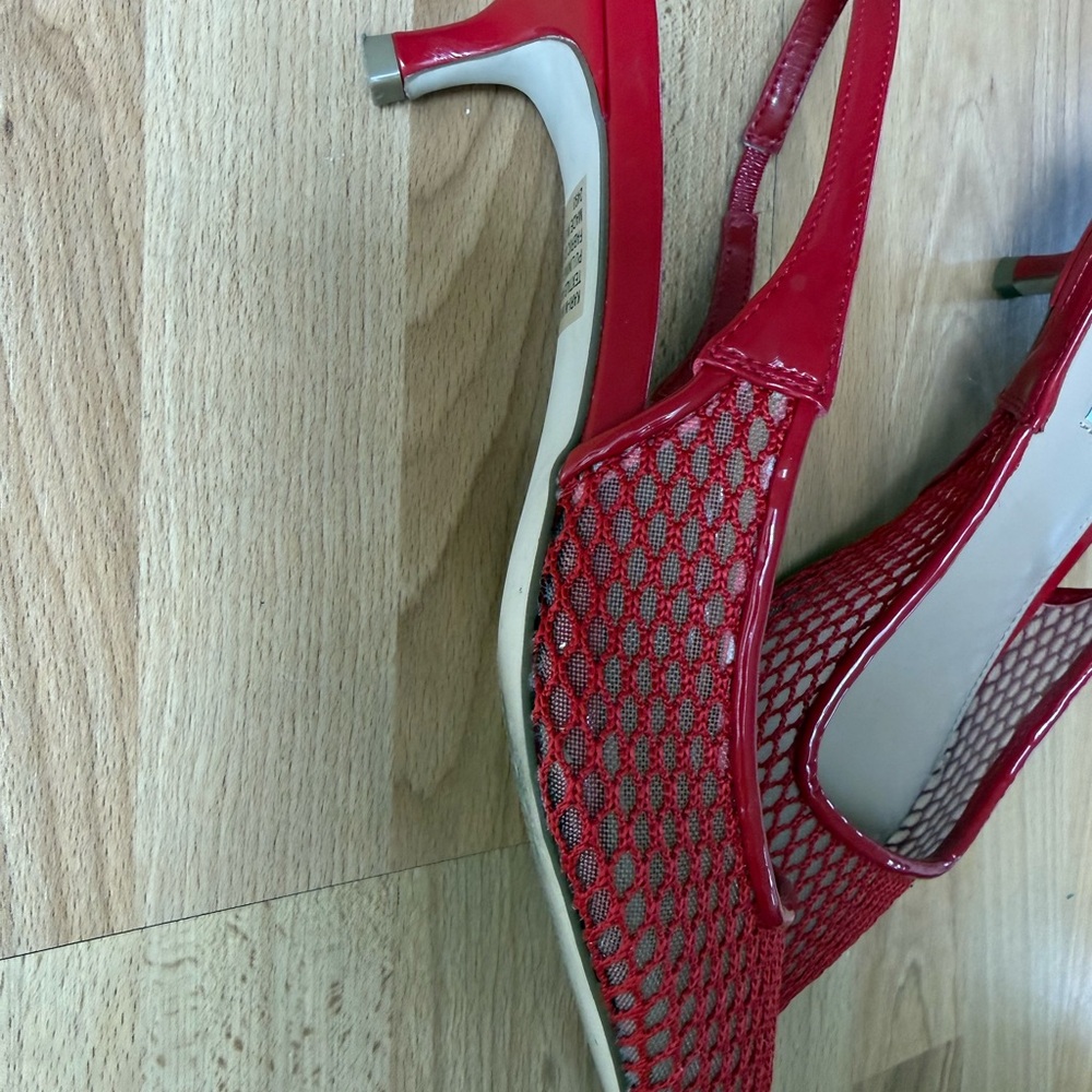 Steve Madden Red Mesh Pointed Slingback Heels fits 7.5 to 8 - Picture 3 of 9